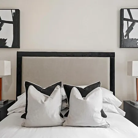 Apartment Hamptons Centre With Free Parking York