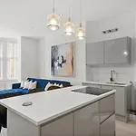 Vikings Duplex Next To Minster With Parking Appartement
