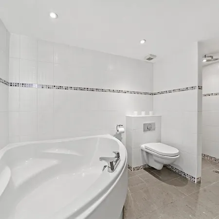 Vikings Duplex Centre With Free Parking *
