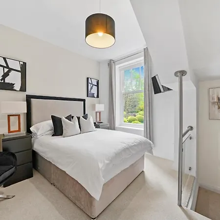Vikings Duplex Centre With Free Parking Apartman