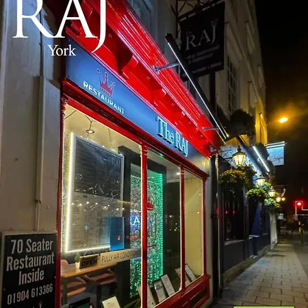 Vikings Duplex Next To Minster With Parking York